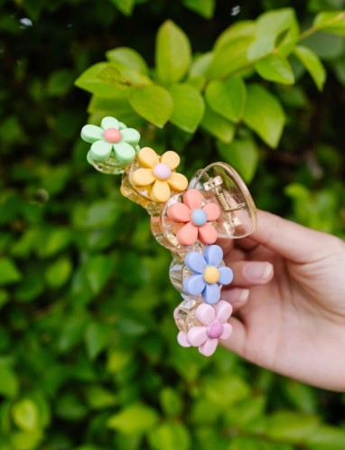 Fresh as a Daisy Hair Clip - Claw Clip